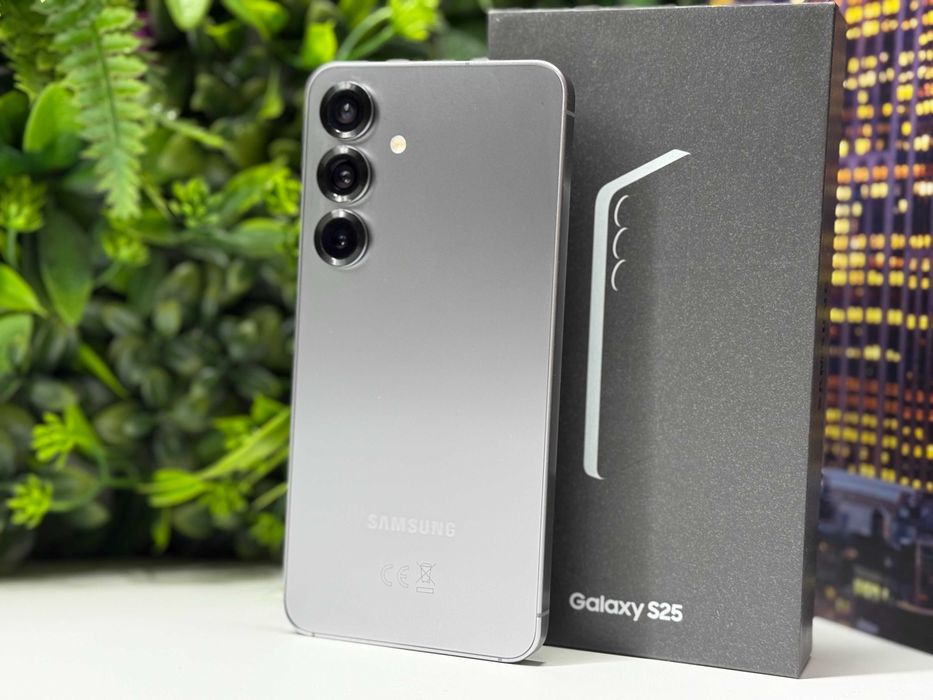 ! Като НоВо! Samsung Galaxy S25 128GB Silver Гаранция