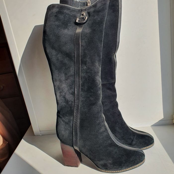 Продам сапоги зимние , натур замша и мех, европейка.