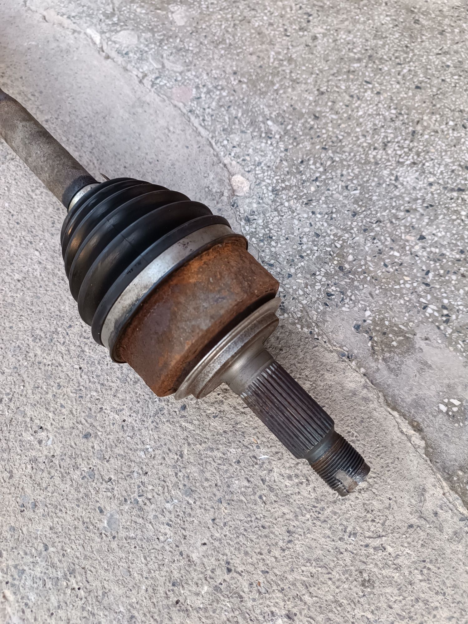 Лява полуоска honda accord 7