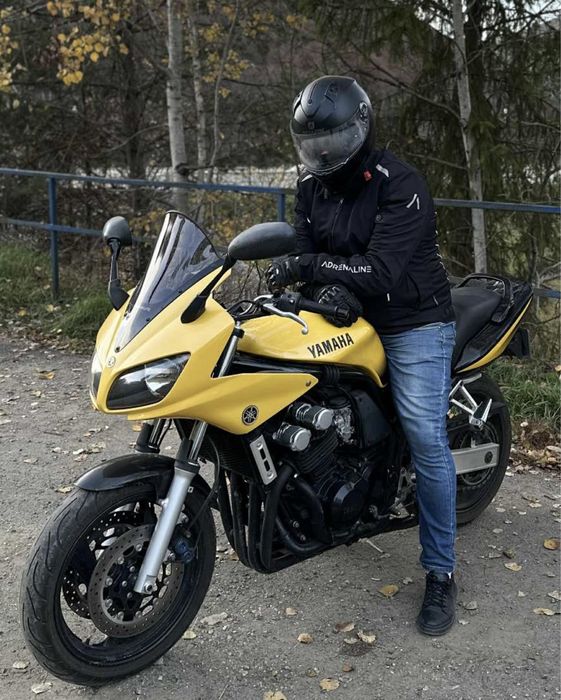 Yamaha FZS 600 Fazer