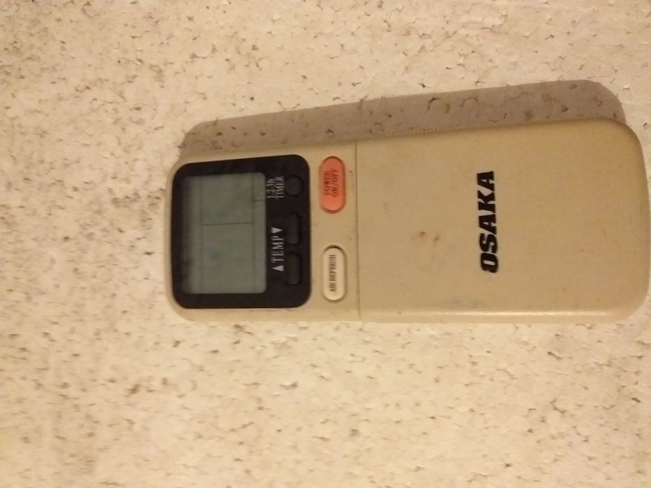 Vînd telecomanda osaka