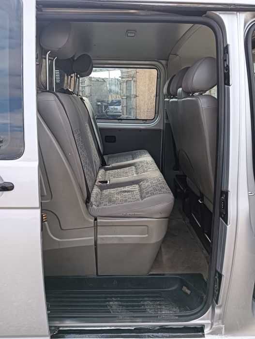 VW Transporter T5 an fabricatie 2009  2.5 tdi 96 KWmotor 2.5 tdi