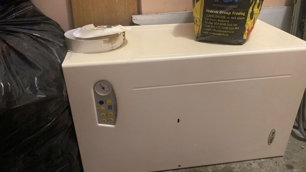 Vând centrala motan