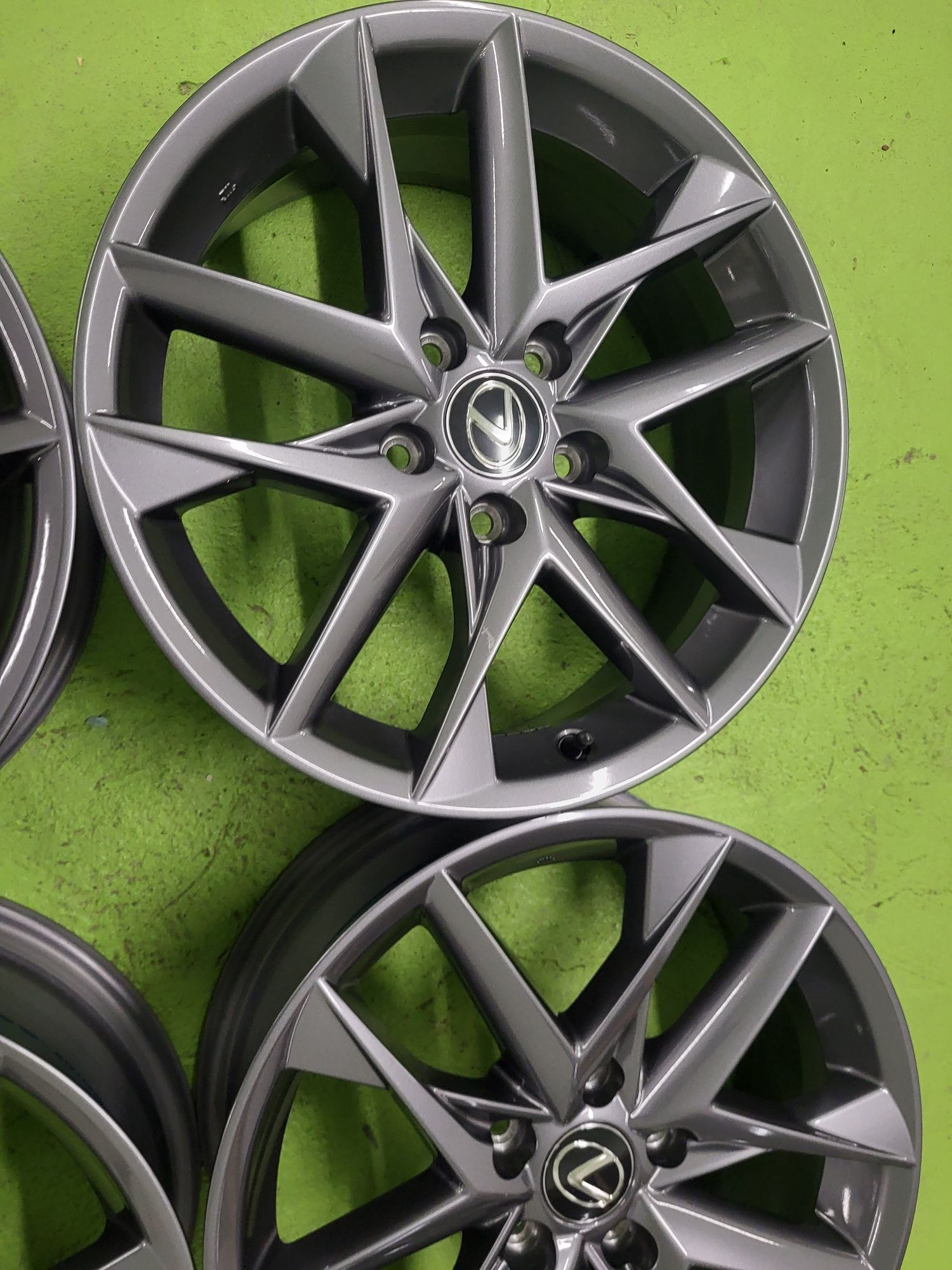 17 5x114.3 Lexus Toyota лети джанти 5х114.3