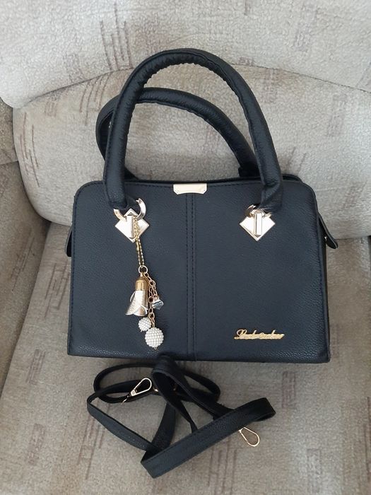 Продам сумку новую.