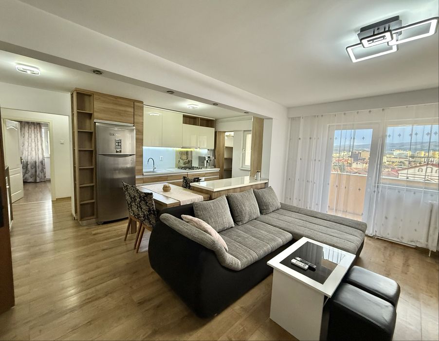 Inchiriez Apartament 4 camere 80 m2 str Aurel Vlaicu nr 38 bl v8 sc 2