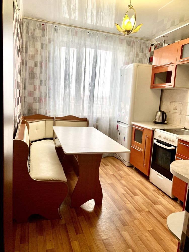 СРОЧНО !!! Продам 2 комн кв. р-н маг «Пирамиса»