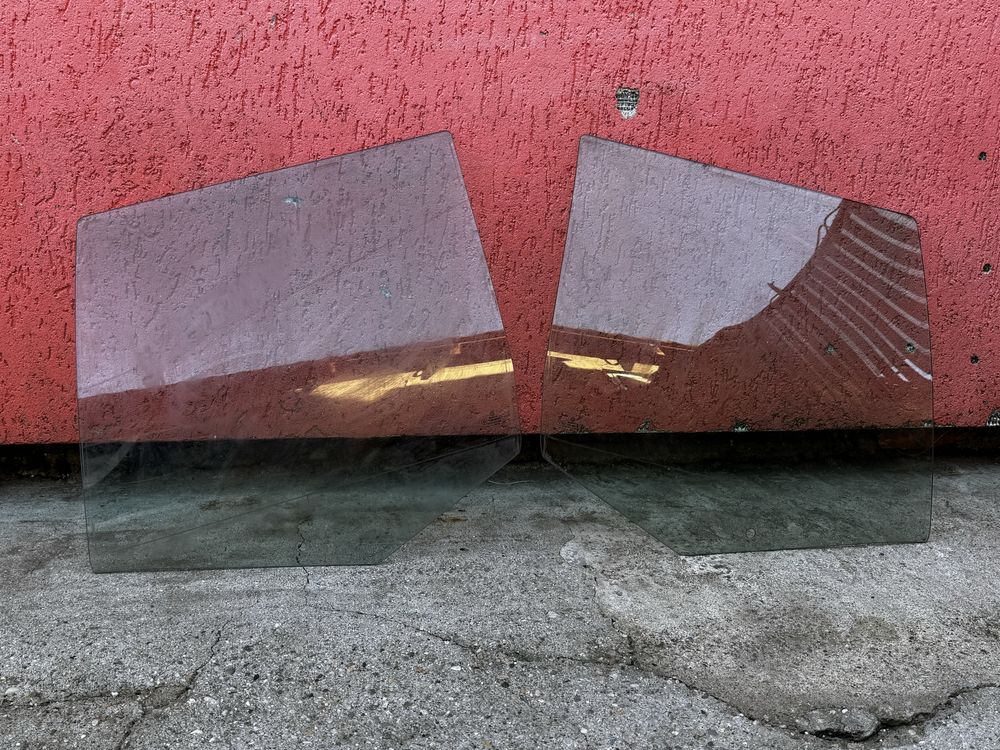 Geamuri fixe spate VW Golf 4 – stânga + dreapta, originale
