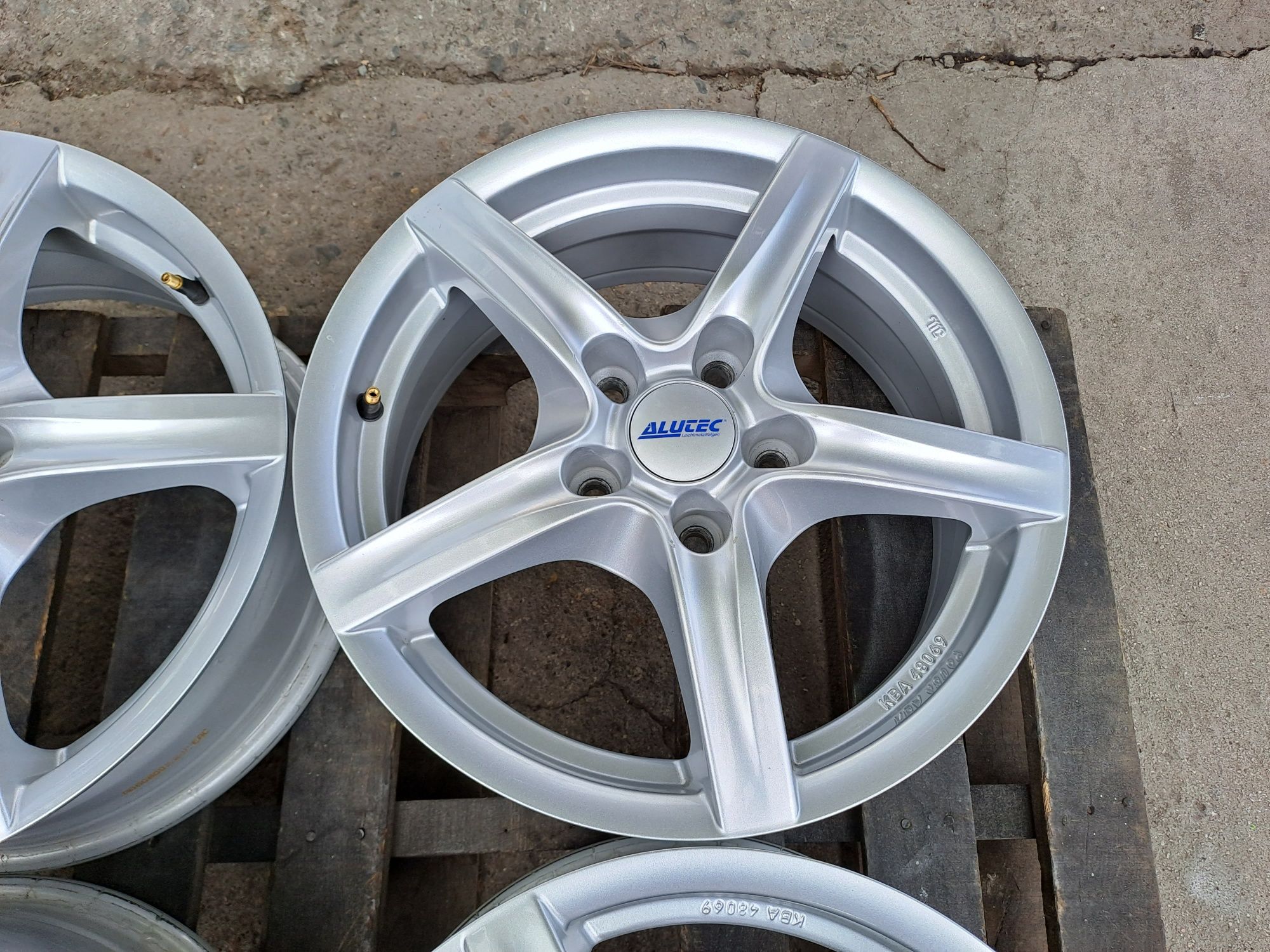 16" 5Х115мм, 5x115mm Alutec: Като Нови Алуминиеви джанти