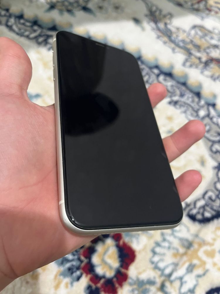 Iphone 11 хорошее состояние