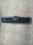 Решетка Toyota Avensis