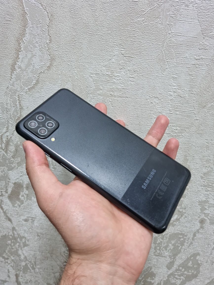 Продаю телефон Samsung Galaxy А12, память 32.Гб в хорошем состоянии