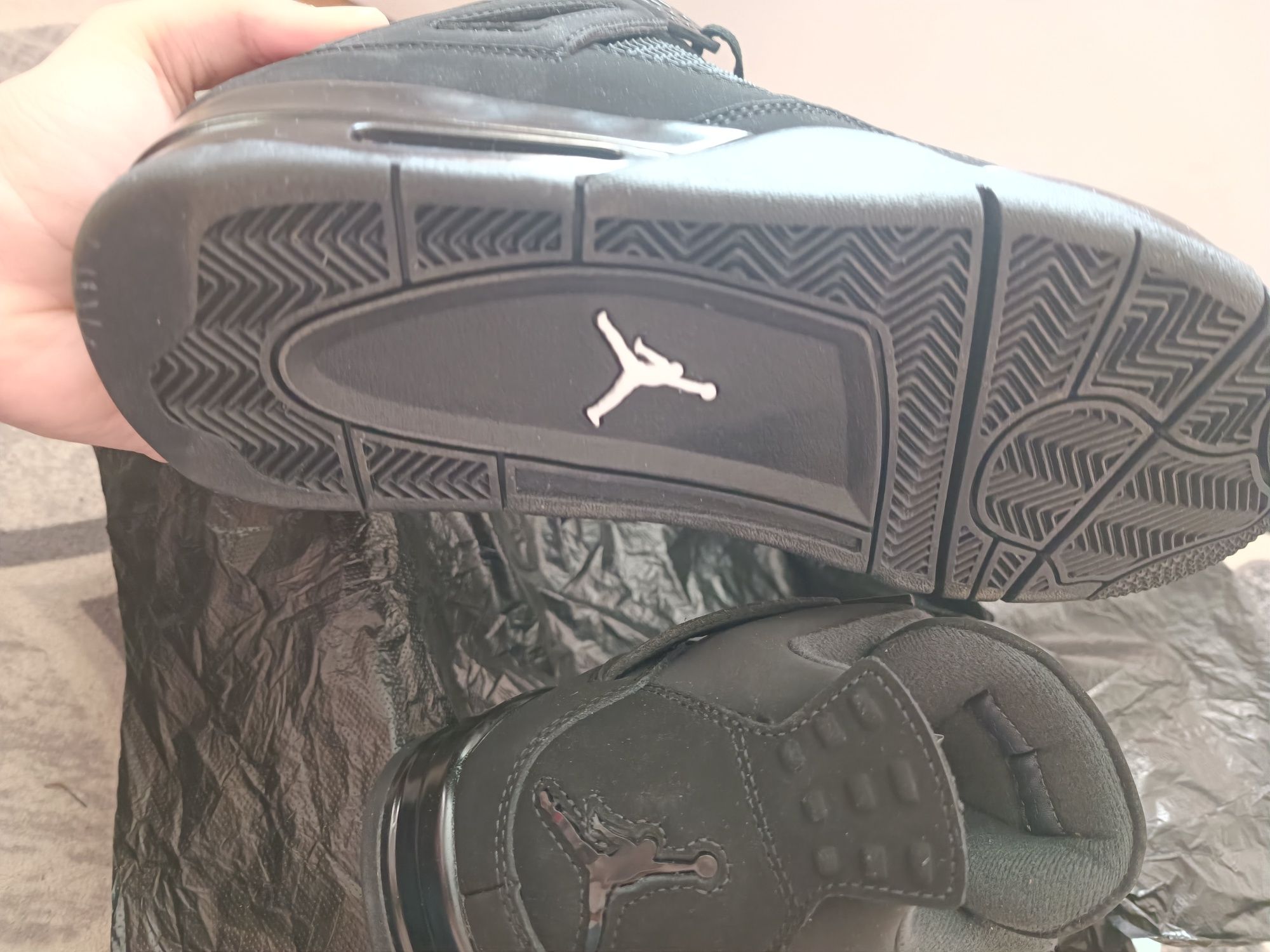 Air Jordan 4 "Black Cat" - последна бройка - 44,5 номер