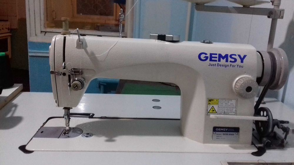 Tikuv mashinkalari sotiladi srochna.