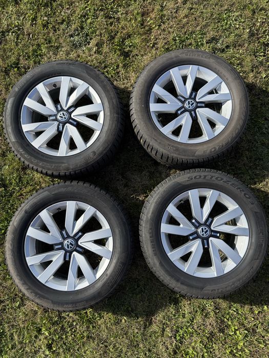 Jante de aluminiu originale VW R16 model Aragon cu cauciucuri de iarna