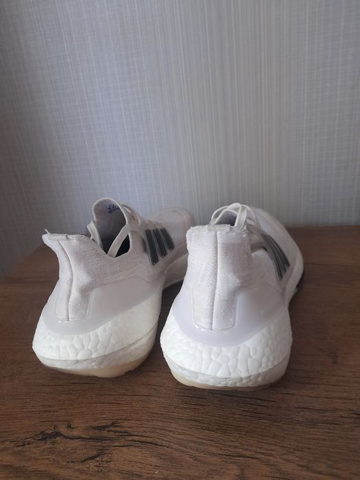 Adidas Ultra Boost 21 маратонки 39 номер.