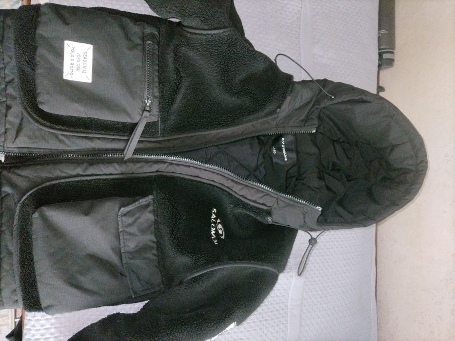 Продам куртку осеняя на девочку  на возраст от 10 лет