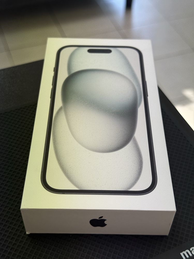 Apple iPhone 15,Black,128GB *ЧистоНов**3г Гаранция*