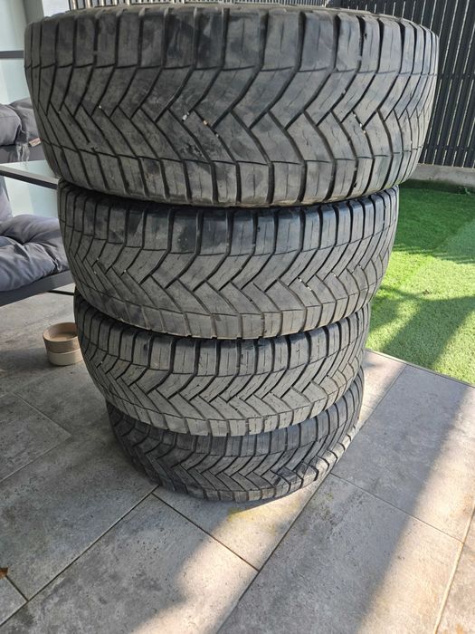 4 anvelope 235/65 R16 c Michelin Agilis Cross Climate M+S