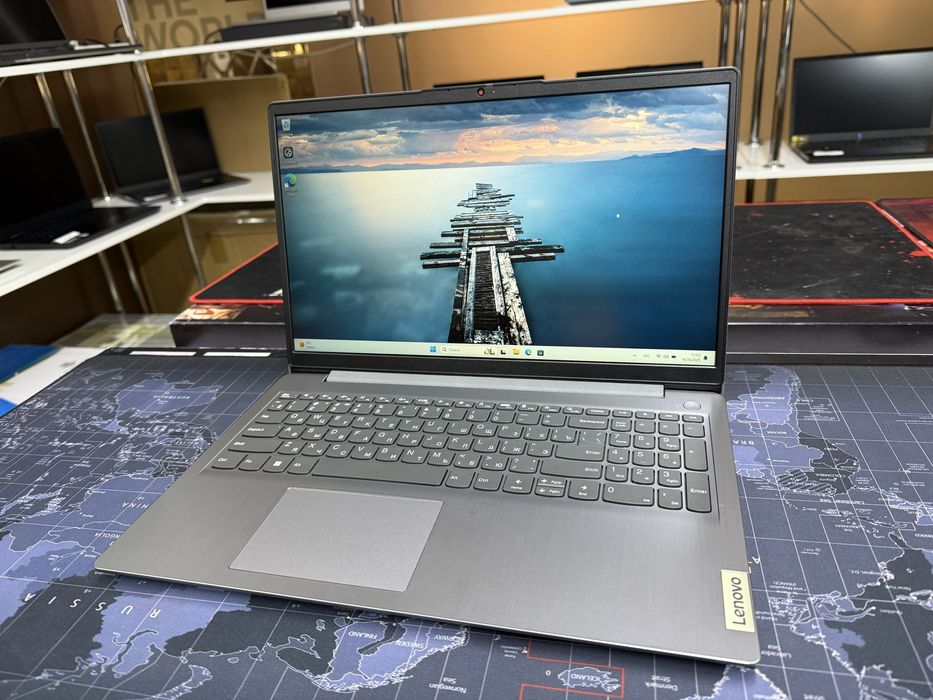 Lenovo ideapad 3 Core i3-1215U/8Gb/256Gb