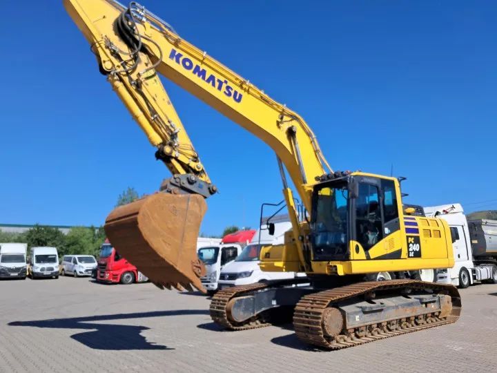Komatsu pc240lc-11 Komatsu pc240lc-11