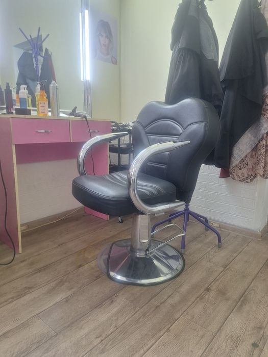 Продам срочно кресло