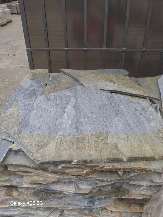 Vând piatra naturala asiguram montaj și transport în toată tara