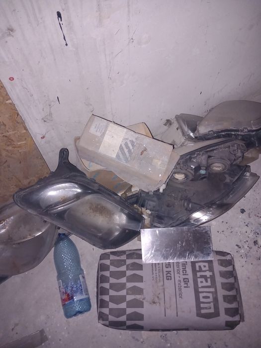 Piese auto  piese faruri