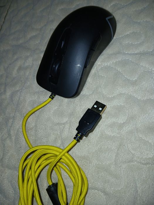 Mouse gaming cu lumini