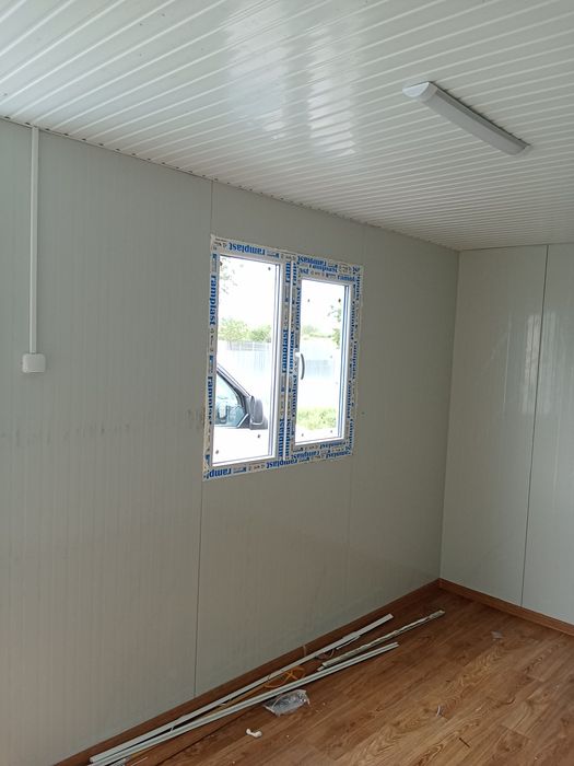 Vindem garaje cu uși acționate electric