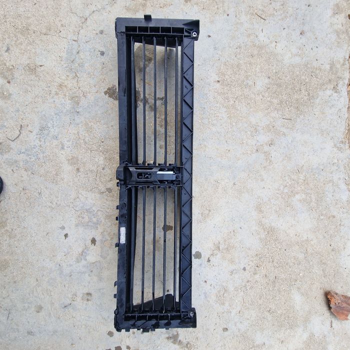 Mercedes Benz A W177  2020 клапи, жалюзи