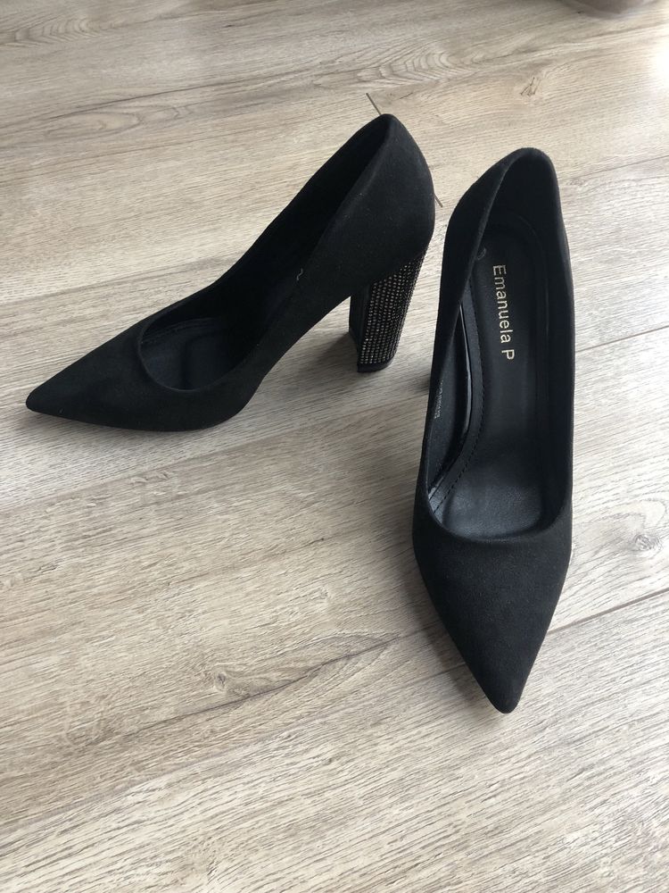 Pantofi stiletto, mărimea 38