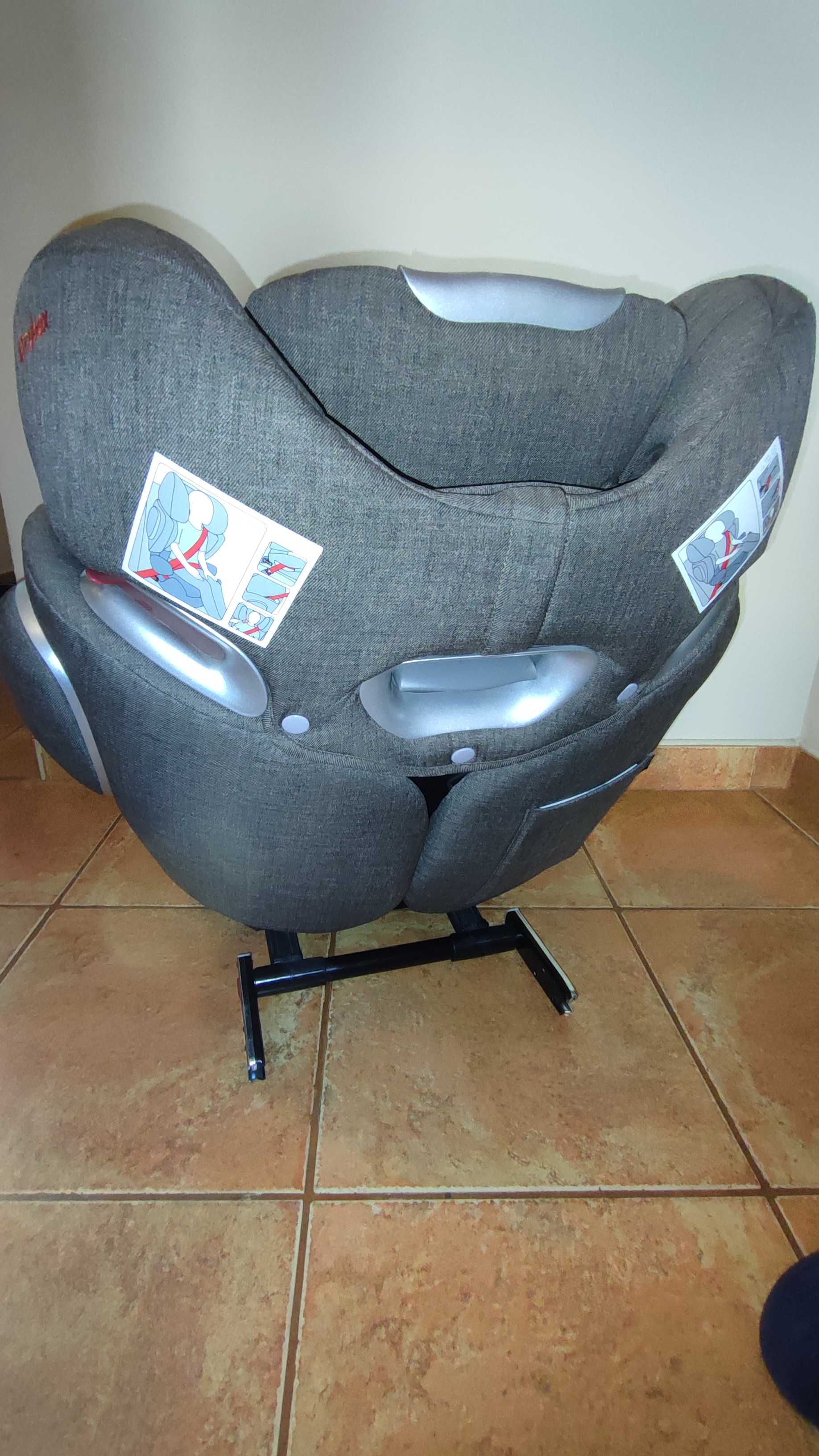Детско столче за кола CYBEX Solution Q-Fix
