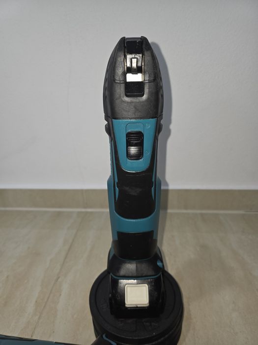 Multifuncțională multicutter Makita DTM51