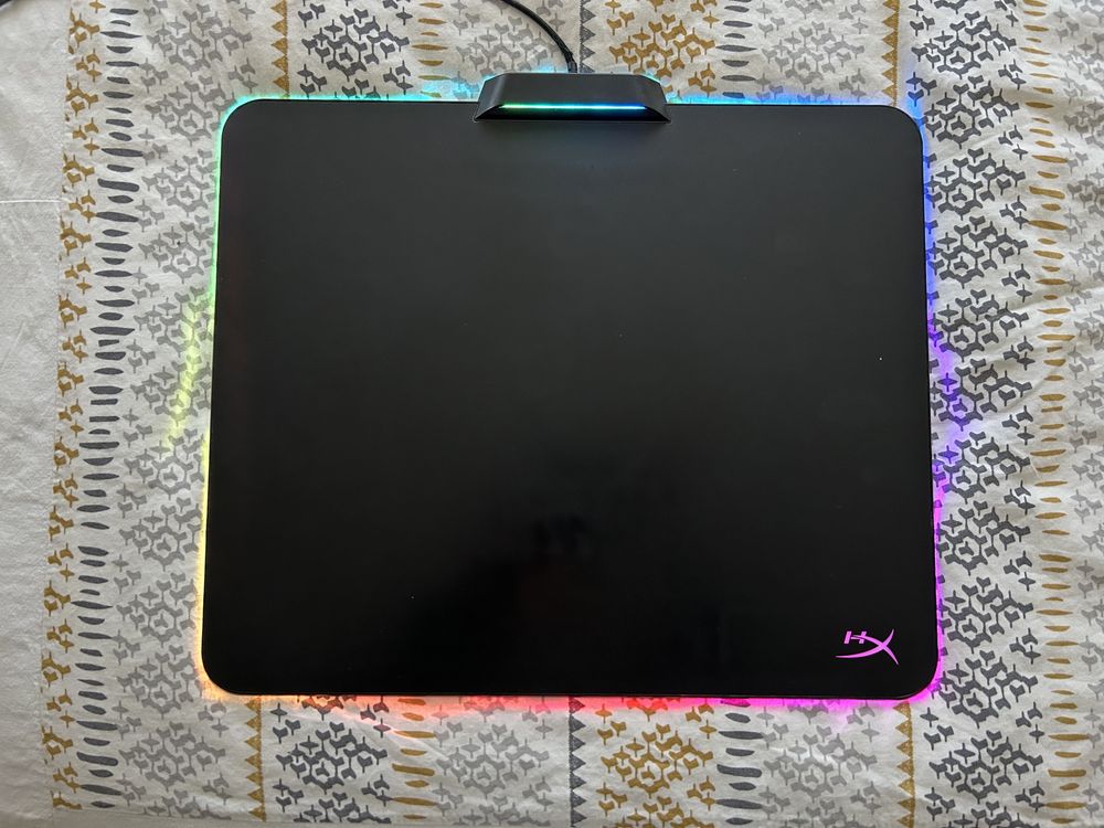 Mousepad gaming HyperX FURY Ultra, iluminare RGB, Medium, Negru
