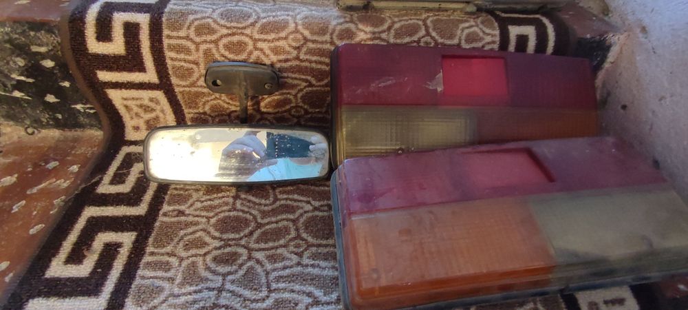 Лада 2017 фар ляв и 2 стопа оригинални и огледало