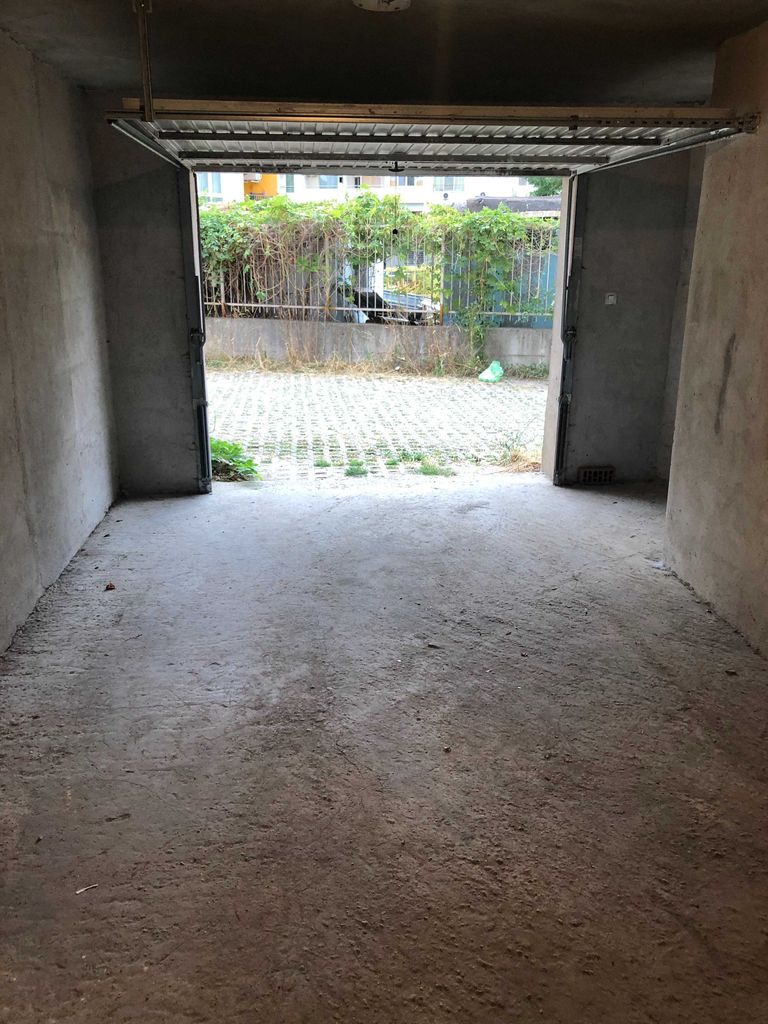 Дава се под наем Гараж / Паркомясто в София, Карпузица - 25 кв.м за 76.5 € - Снимка #4