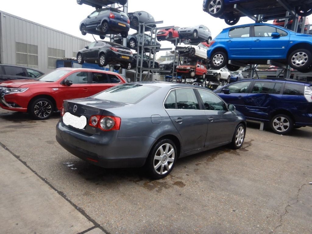 Centuri siguranta spate Volkswagen Jetta 2008 SEDAN 1.9 TDI BXE