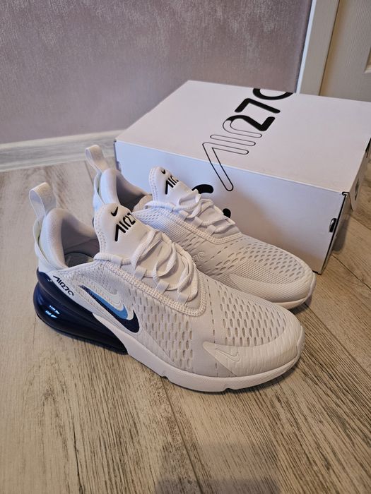 Nike 270 Маратонки
