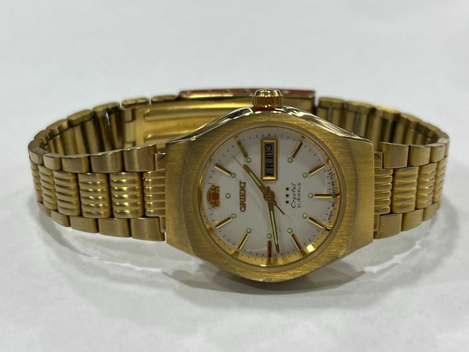 Продава се дамски часовник Orient 559WA7-00CA