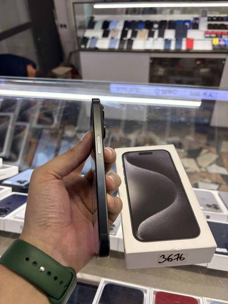 iPhone 15 Pro 256 gb black ideal