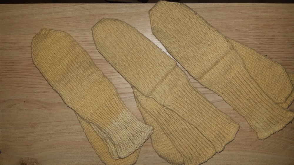 Намалена цена. Ръчно плетени вълнени чорапи