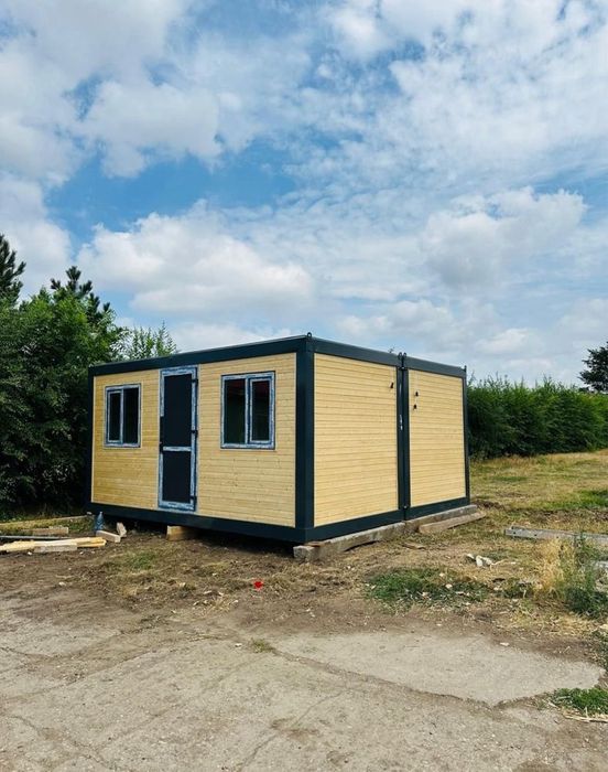 Executam  containere modulare