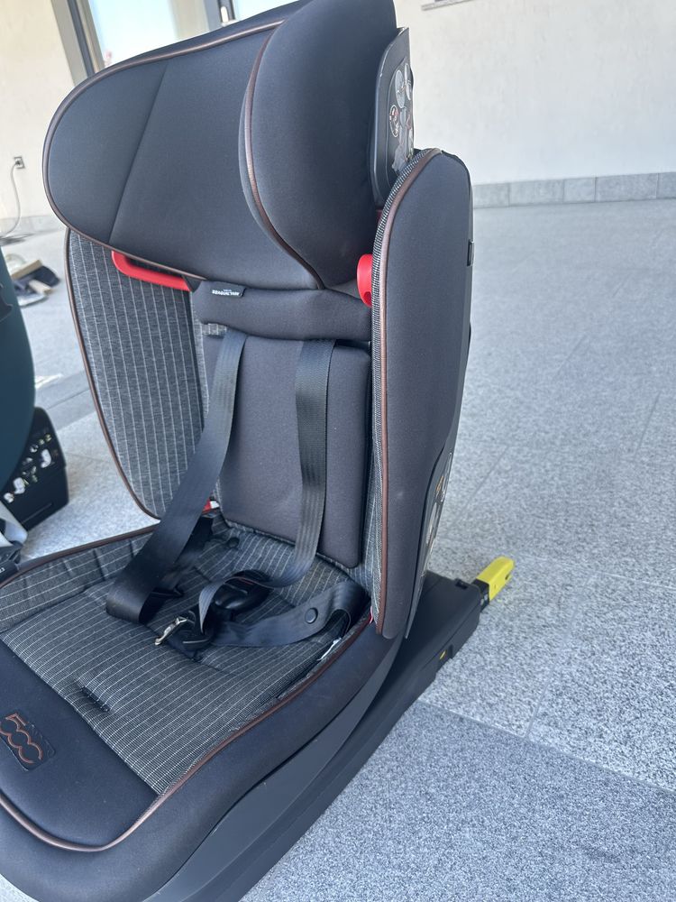 Детско столче за кола Peg Perego Viaggio 1-2-3 Via Isofix Fiat 500