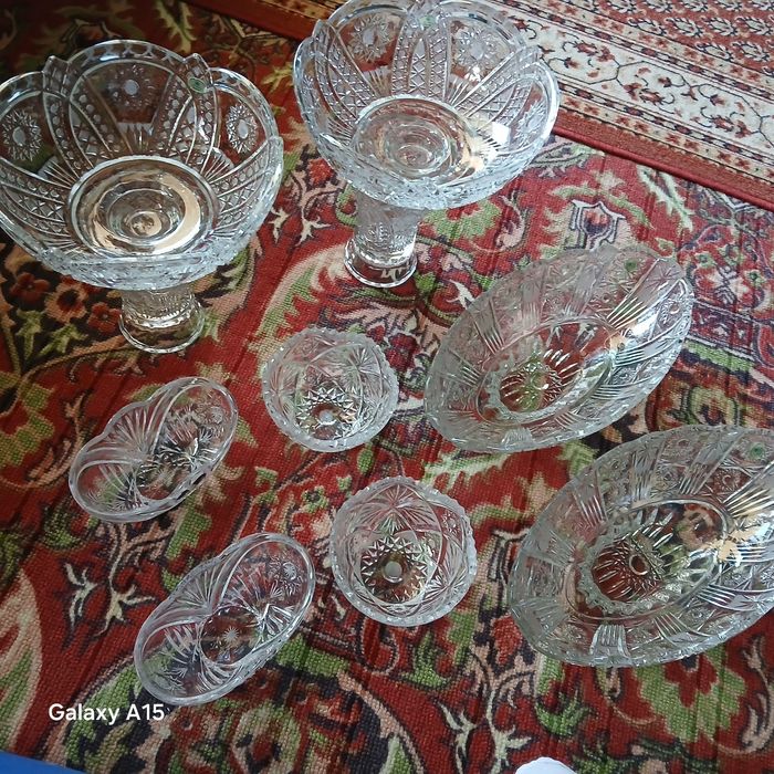 Xurustal idish.sotiladi