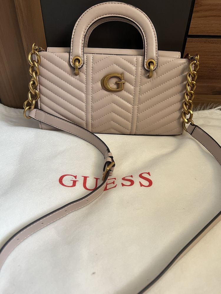 Оригинална чанта guess