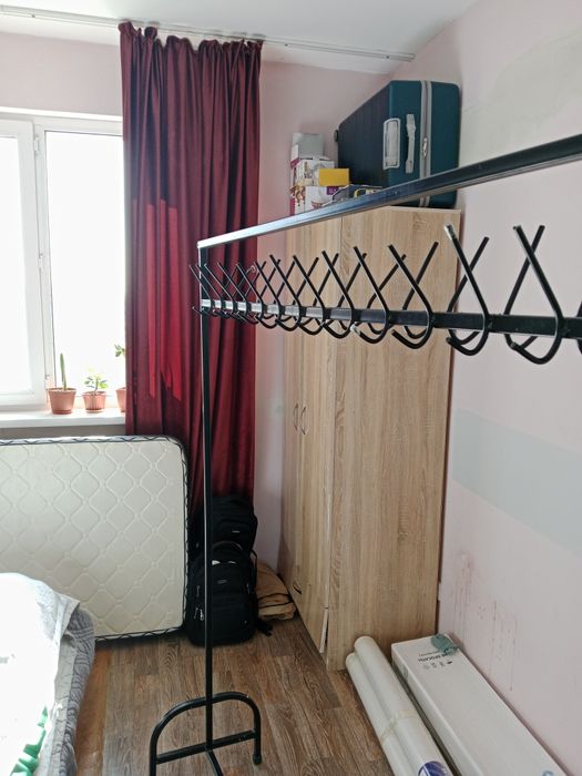 Вешалка продам срочно