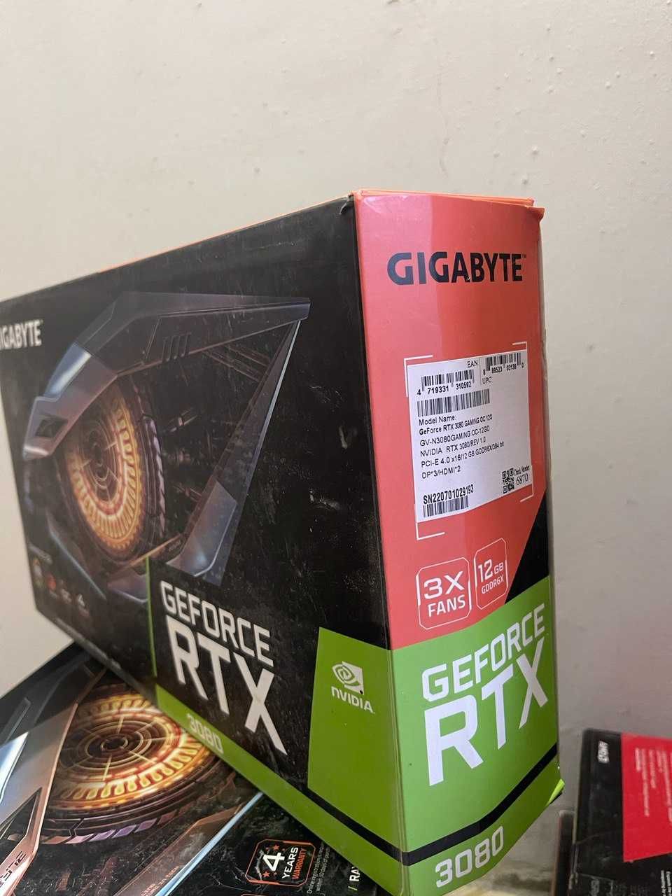 Gigabyte – 12GB GeForce RTX 3080 Gaming GV-N3080GAMING OC-12GD