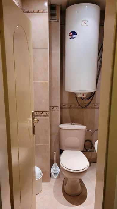 Дава се под наем Четиристаен апартамент в Пловдив, Център - 150 кв.м за 860 € - Снимка #9