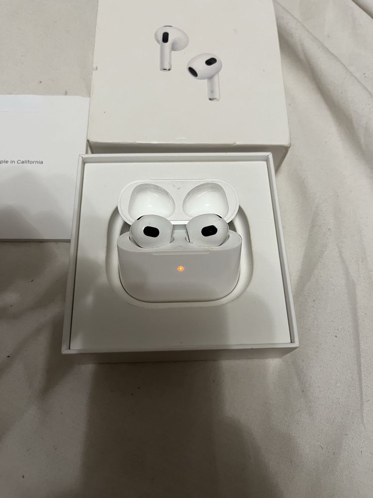 Boxa JBL charge 3 airpods  . Ceas samsung  s3